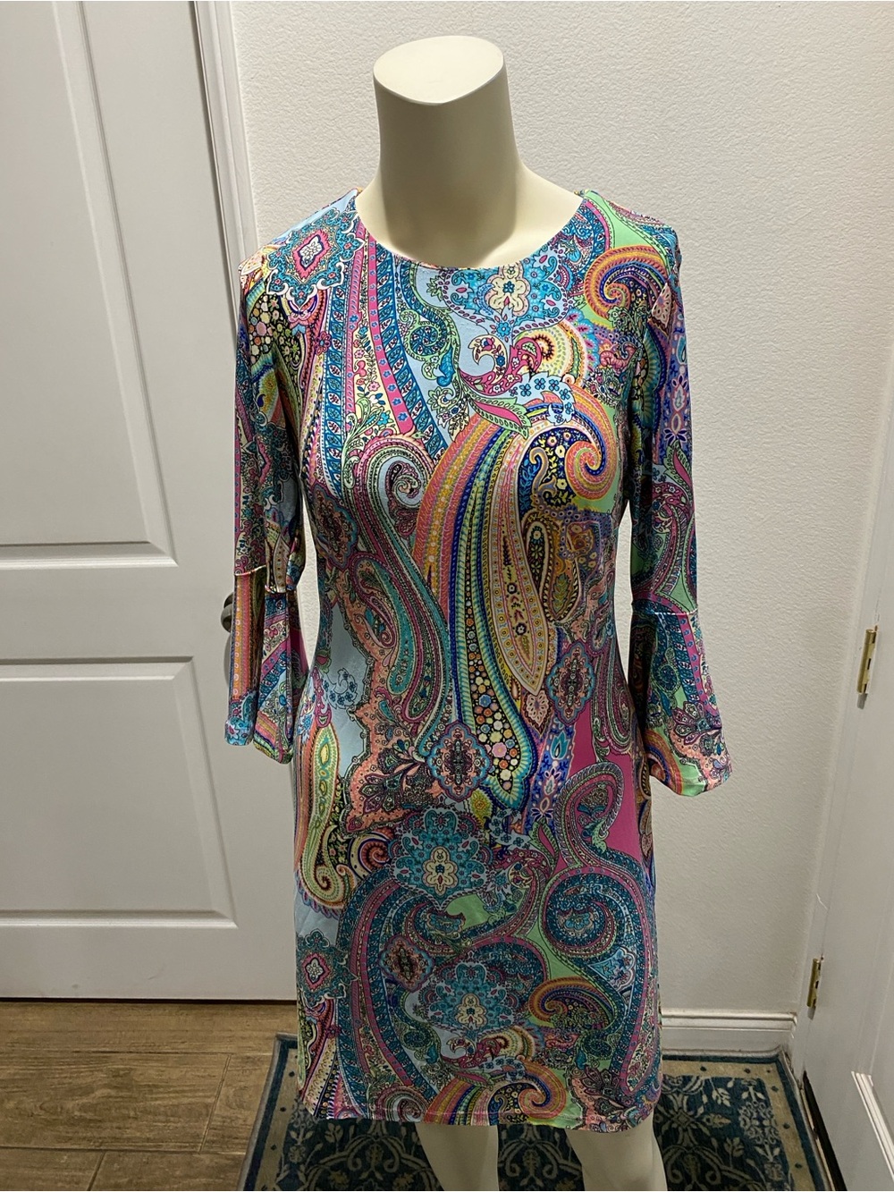 Paisley Print Shift Dress in Multicolor